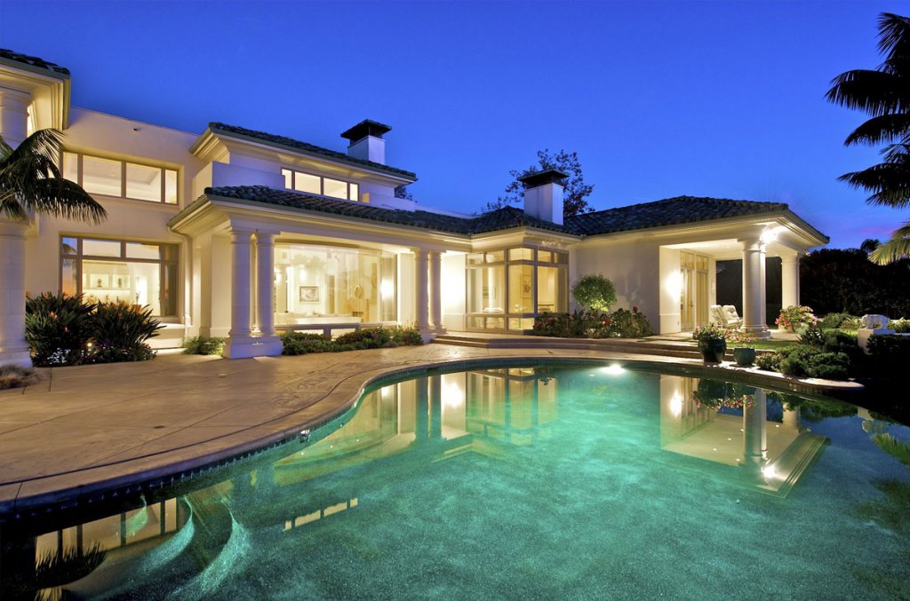 Are there any common pitfalls or mistakes to avoid when attempting to sell a house quickly in Los Angeles?